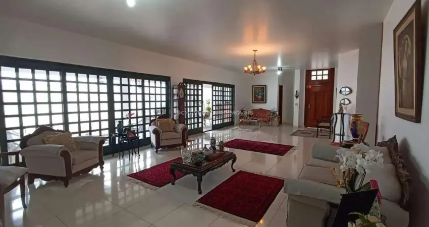 Casa à venda com 4 quartos, próximo do hospital mário palmério, em uberaba.