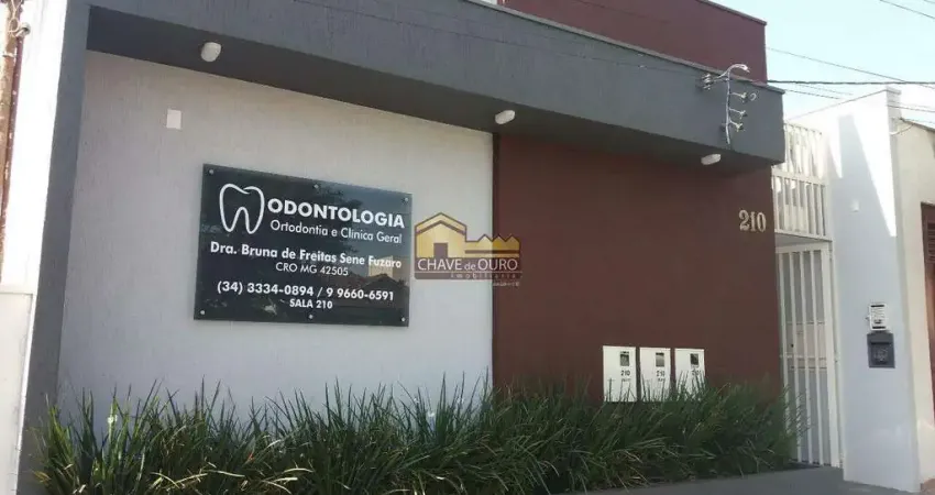 Sala comercial para alugar no São Benedito, Uberaba 