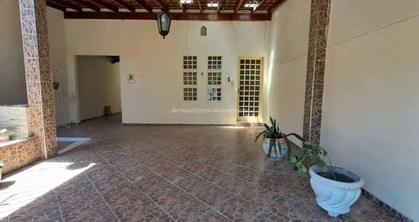 Sobrado de três quartos e garagem para dois carros - cássio rezende