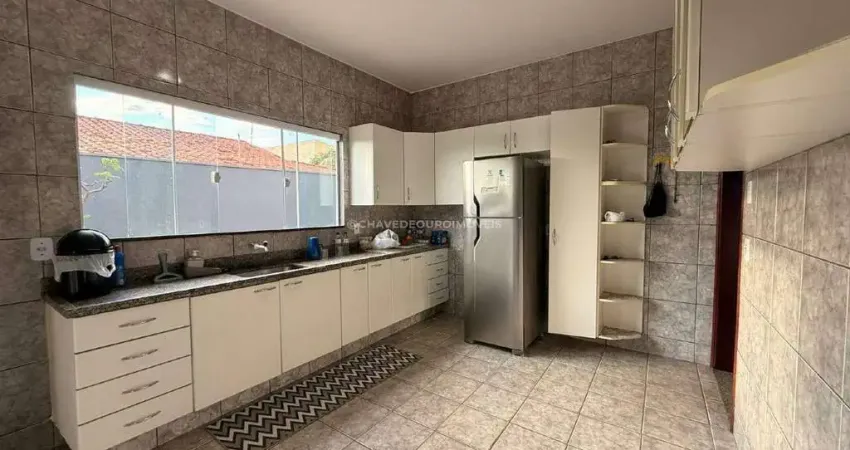 Casa residencial 3 quartos com piscina e varanda gourmet no parque das américas, uberaba.