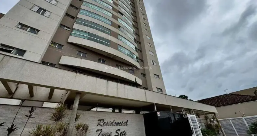 Apartamento no condomínio torre sete com 03 suítes, 03 vagas e escritório.