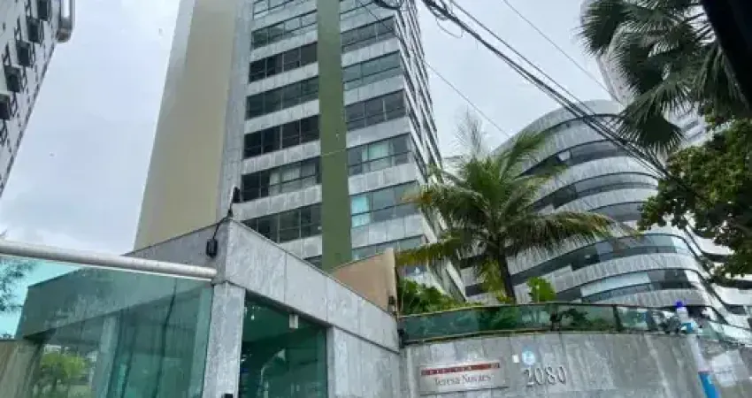 Beira-mar de boa viagem! 260m² e 4 suítes no luxo e lazer completo de um condomínio fechado.