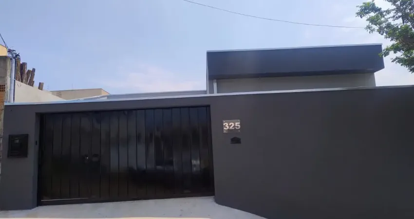 Casa com 3 quartos à venda na Rua Helena Simão Rezende, 53, Parque Real, Pouso Alegre