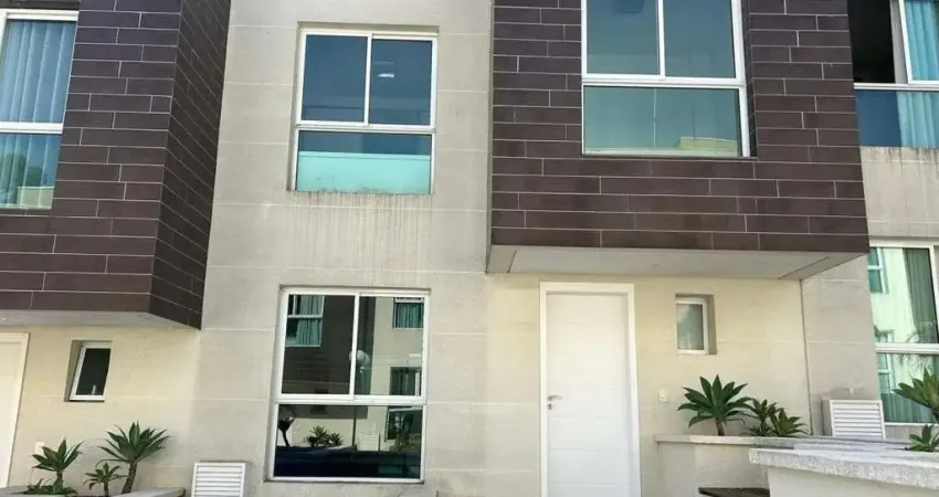 Casa com 3 quartos para alugar na Rua Luiz Leduc, 110, Vista Alegre, Curitiba