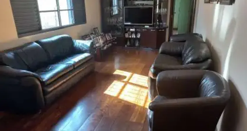 Casa com 3 quartos à venda na Rua Tremedal, Carlos Prates, Belo Horizonte