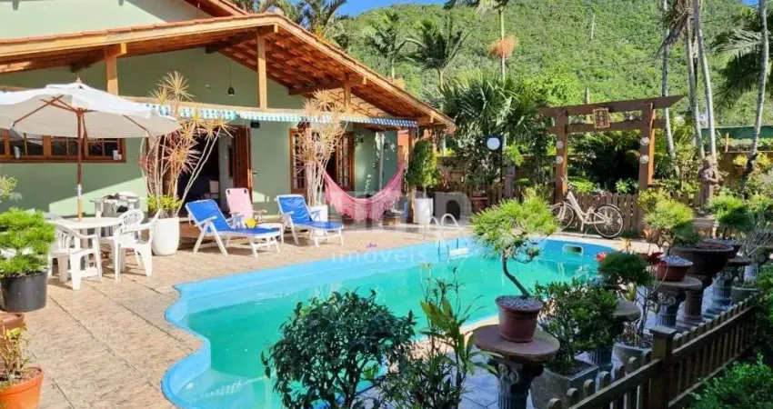 Casa à venda, 250 m² - Armação do Pântano do Sul - Florianópolis/SC