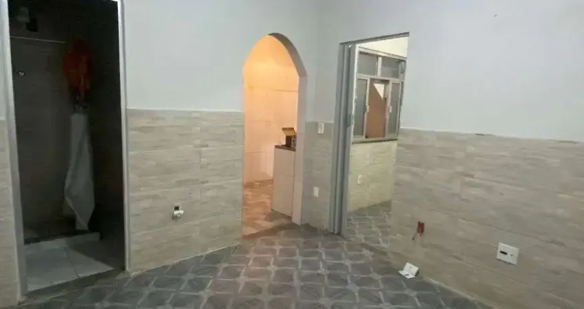 Casa de vila á venda com 40 metros quadrados com 1 quarto em ramos - rio de janeiro - rj