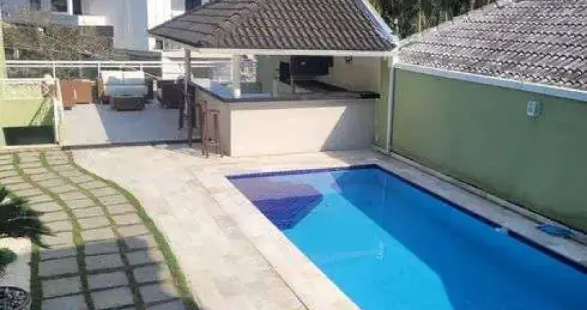 Casa de condomínio para venda possui 270 metros quadrados com 3 quartos