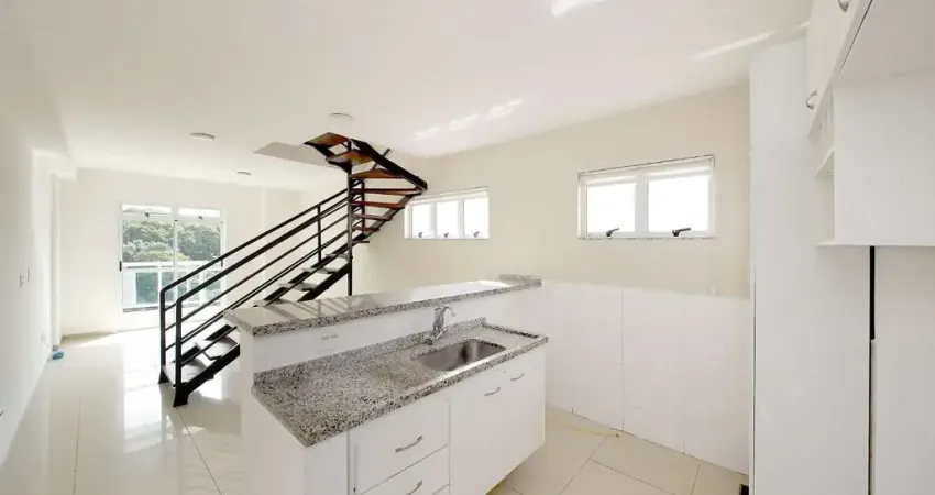 Cobertura triplex, bem localizada e com 2 vagas no são mateus para venda