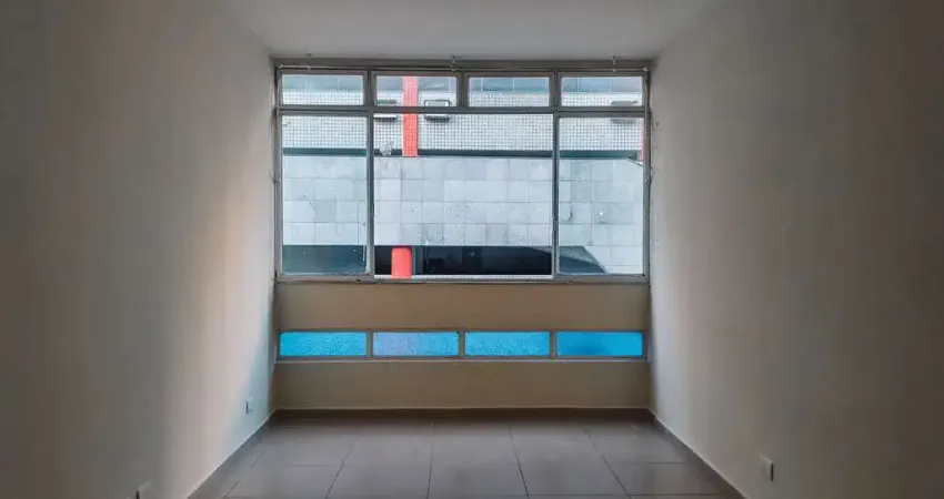 A praticidade será sua parceira neste apartamento no centro para locação