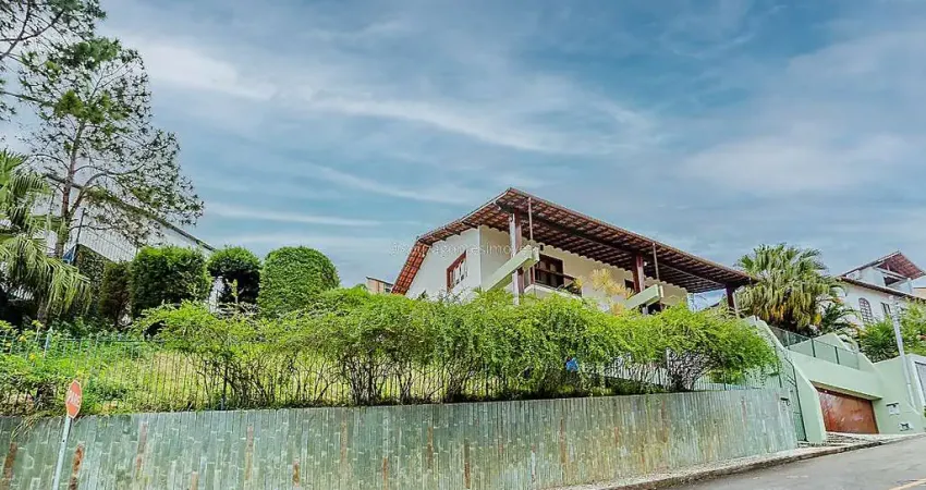 Casa com 4 quartos à venda na Rua Doutor José Hermógenes Dutra, 15, Cidade Jardim, Juiz de Fora