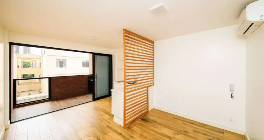Studio totalmente planejado no centro para venda ou locação