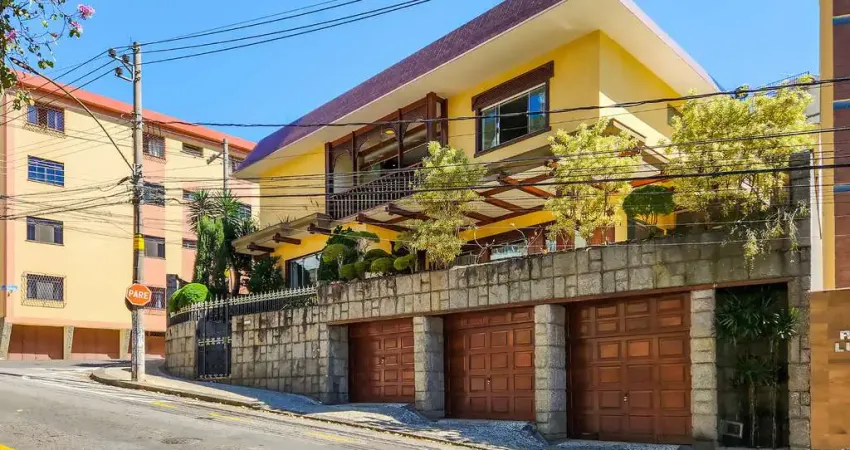 Casa com 5 quartos à venda na Rua Benjamin Constant, 1280, Santa Helena, Juiz de Fora