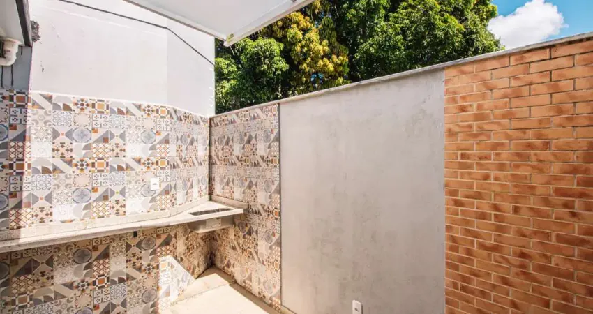 Quarto e sala com área externa, ótimo para receber os amigos para venda