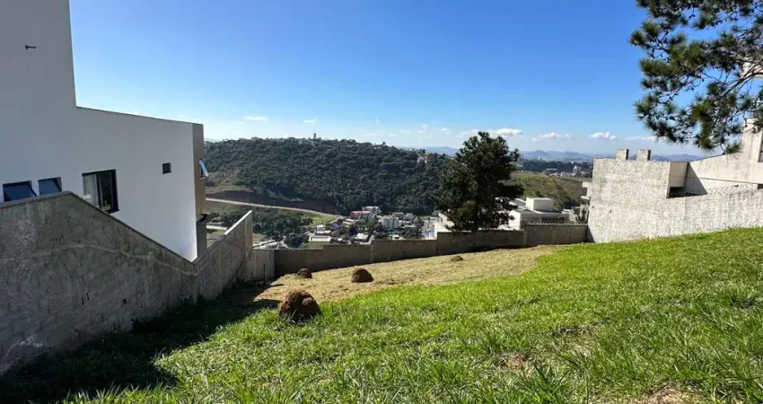 Terreno em condomínio fechado à venda na Rua José Pina, Lote 15, Spina Ville II, Juiz de Fora
