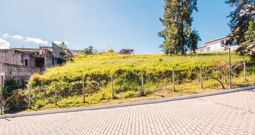 Lote em aclive com projeto arquitetônico já aprovado para venda