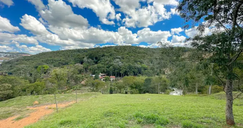 Próximo à via são pedro, com quase 1000 m² e linda vista para venda