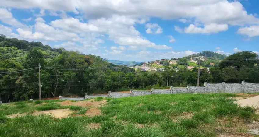 Terreno com mais de 470 m² em condomínio exclusivo para venda