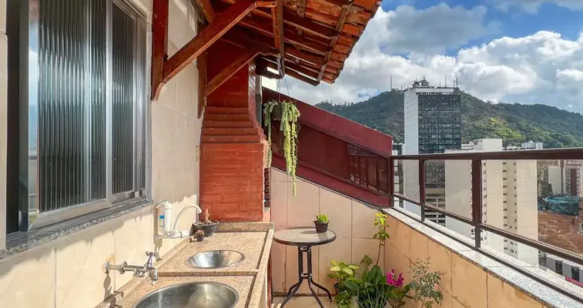 Cobertura com espaço gourmet e vista livre no centro para venda