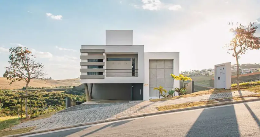 Marcante pela fachada e encantadora pelos ambientes para venda