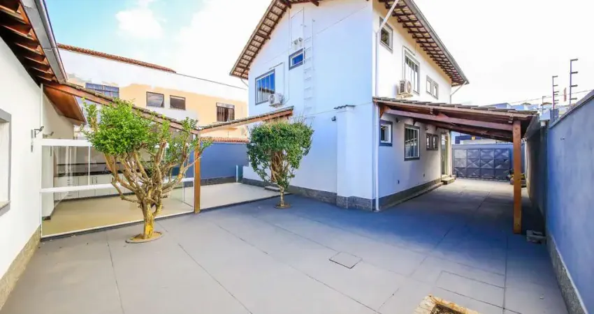 Casa com 4 quartos à venda na Rua Pedro Wiereck, 85, Aeroporto, Juiz de Fora