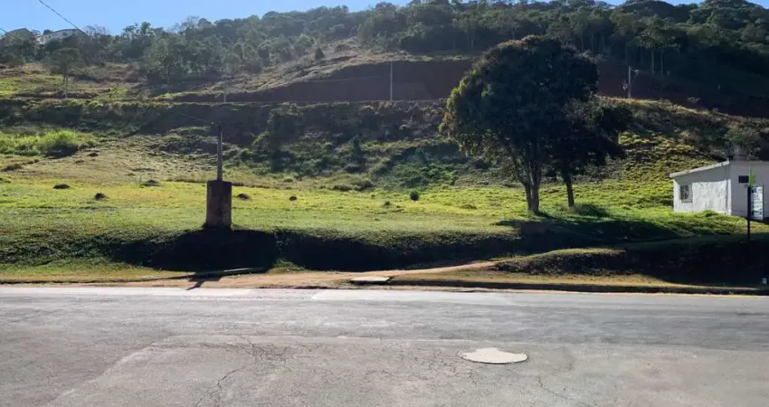 Um lote versátil, seja para construir ou investir para venda