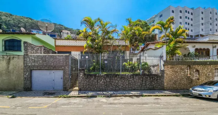 Casa com 3 quartos à venda na Rua Padre Anchieta, 158, São Mateus, Juiz de Fora