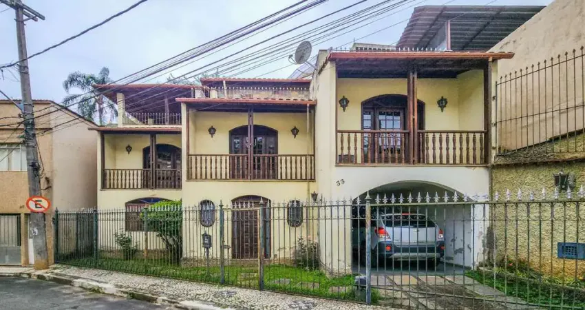 Casa com 3 quartos à venda na Travessa Hamilton Alves Monteiro, 33, Santa Cecília, Juiz de Fora