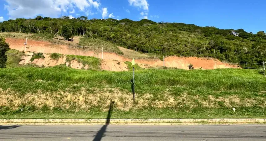 Terreno multifamiliar ou comercial na principal rua do marilândia para venda