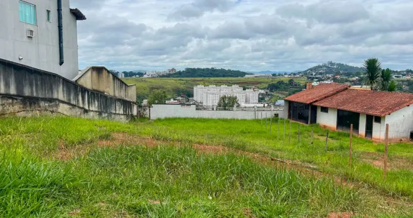Terreno em condomínio fechado à venda na Rua Professora Aracy Nazareth, 24, São Pedro, Juiz de Fora