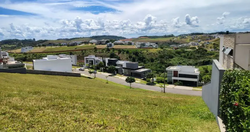 Terreno em condomínio fechado à venda na Rua Uberlândia, São Pedro, Juiz de Fora
