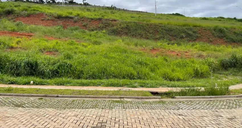 Terreno com localização estratégica no estrela do lago para venda