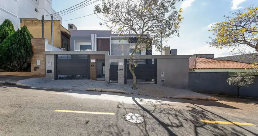 Casa duplex com quintal e espaço gourmet no aeroporto para venda