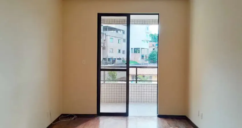 2 quartos com espaço de escritório e área externa boa para locação