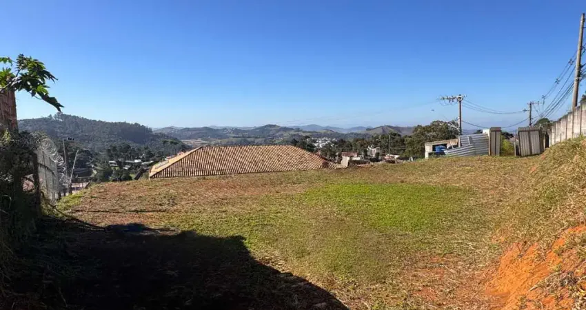 Terreno à venda na Rua Porto Alegre, 32, Parque Jardim da Serra, Juiz de Fora