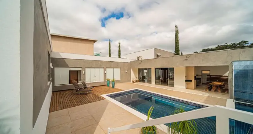 Casa com lazer completo, 4 suítes e muito conforto para venda