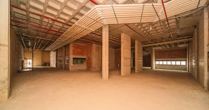 Ampla loja no granbery, com espaço para grandes ideias para venda