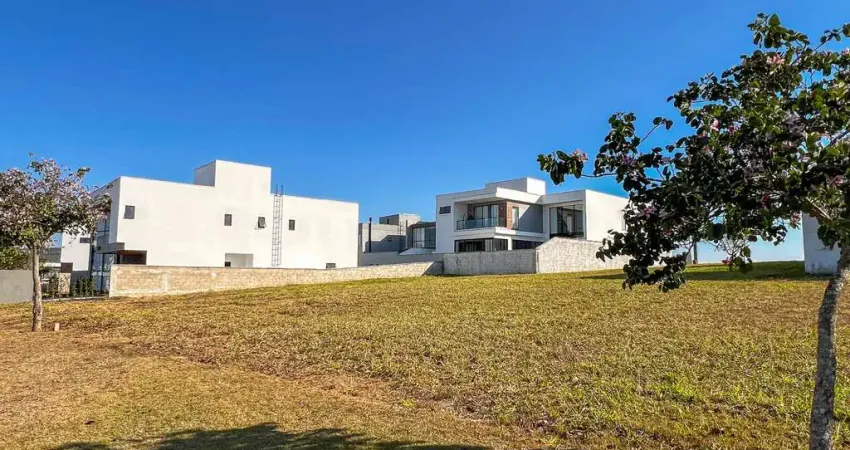 Terreno em condomínio fechado à venda na Rua Além Paraíba, 9, São Pedro, Juiz de Fora