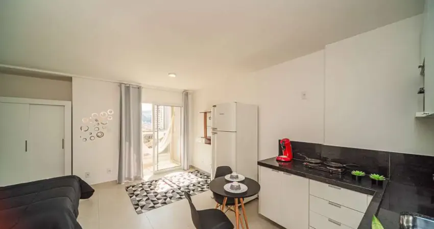 Studio bem localizado, mobiliado e com lazer para venda ou locação