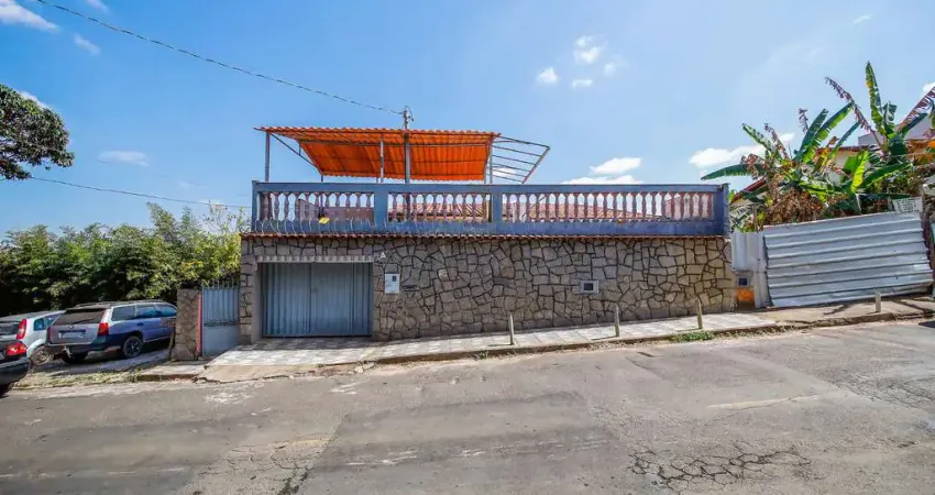 Casa com 3 quartos à venda na Rua Pedro Gonçalves de Oliveira, 245, Bom Pastor, Juiz de Fora
