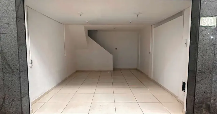 Loja com sobreloja na galeria bellini, no centro para venda e locação