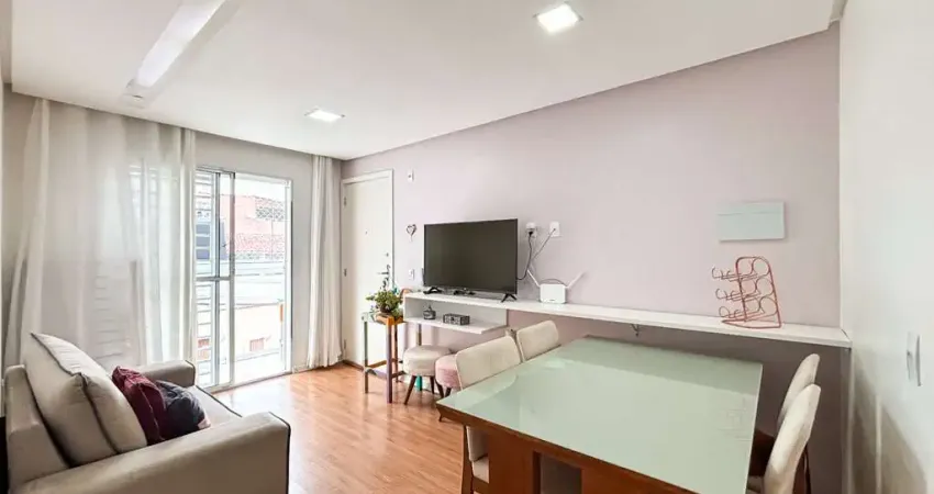 2 quartos com planejados e boa iluminação natural para venda