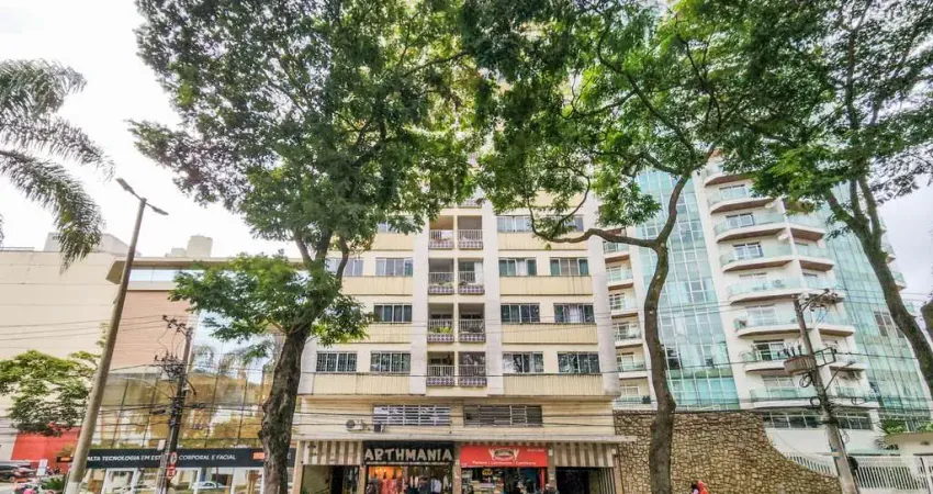 Uma cobertura espaçosa e que surpreende no centro para venda