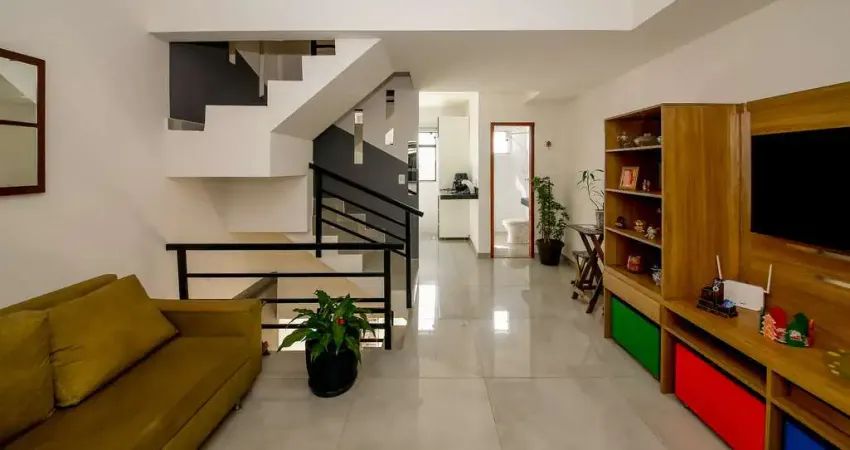 Casa com 2 quartos à venda na Rua Francisco Fayer Sobrinho, 391, Aeroporto, Juiz de Fora