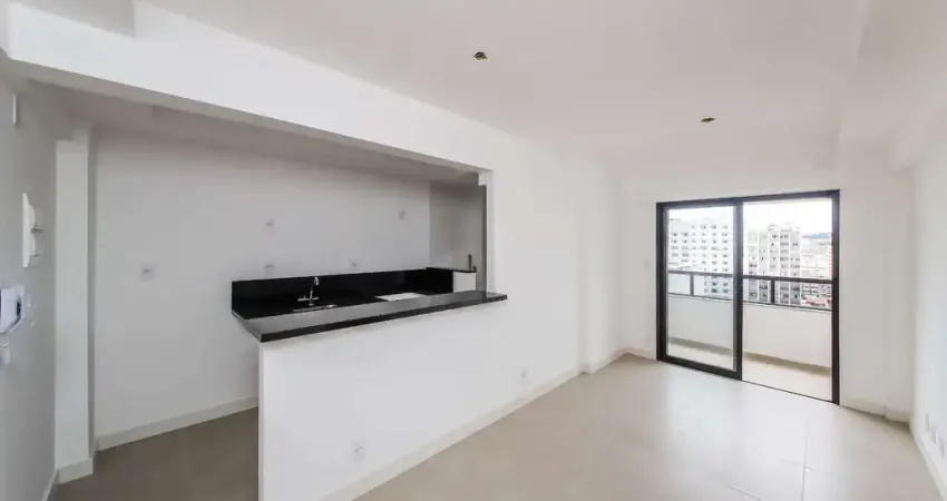 2 quartos com suíte, varanda, vista livre e 2 vagas no Centro para venda