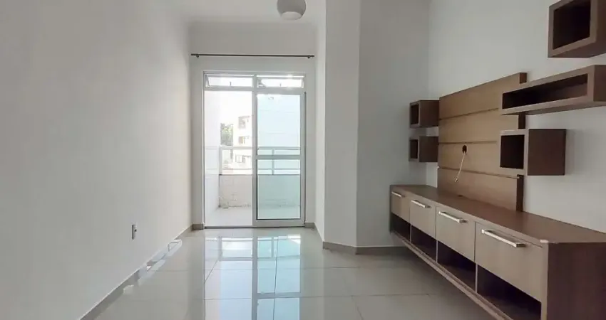 2 quartos com armários e suíte no Jardim Laranjeiras para locação