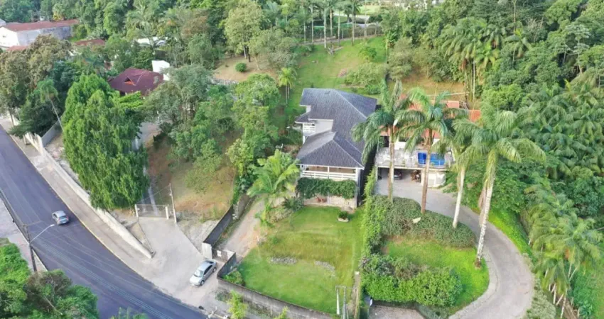 Casa com 3 quartos à venda na Rua da Independência, 477, Anita Garibaldi, Joinville
