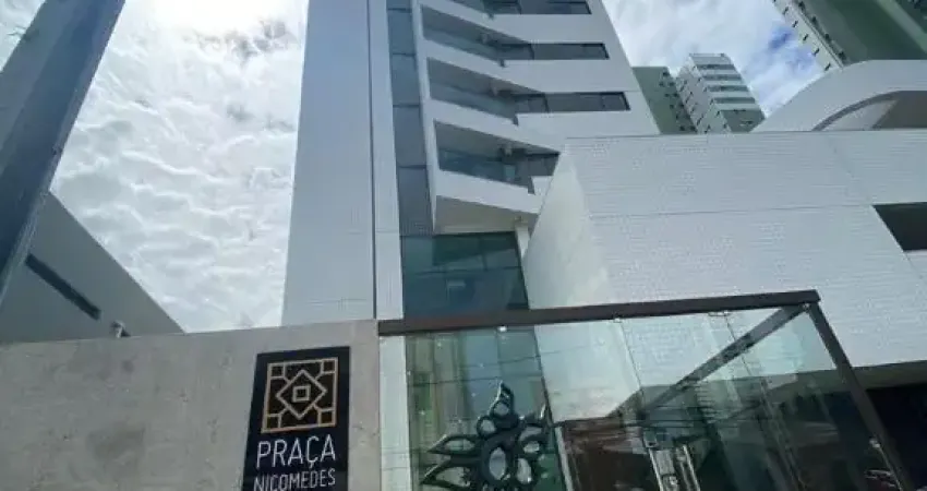 Lindo apartamento , na torre ,prédio com área de lazer completa .