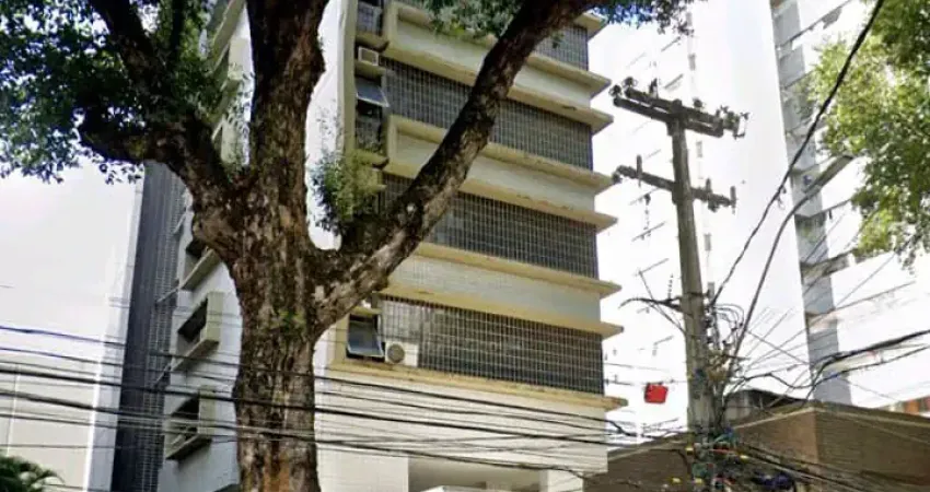 Excelente apartamento, no bairro do Espinheiro. Com Três quartos sendo uma suíte, 99m² de área útil.