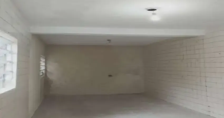 Casa com 2 quartos para alugar no Ferrazópolis, São Bernardo do Campo 